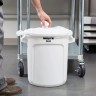 Контейнер для мусора Rubbermaid BRUTE 37,9 л с вентиляционной системой Белый / FG261000WHT
